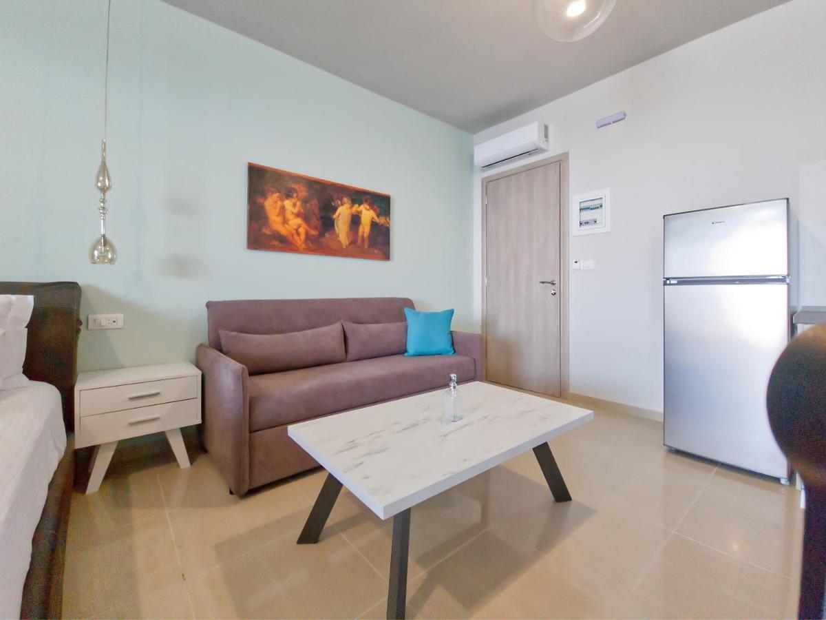 Epipleon Luxury Suites -105- Δωμάτιο 35Τμ Με Βεράντα 35Τμ Μπροστά Στη Θάλασσα Nafpaktos Exterior foto