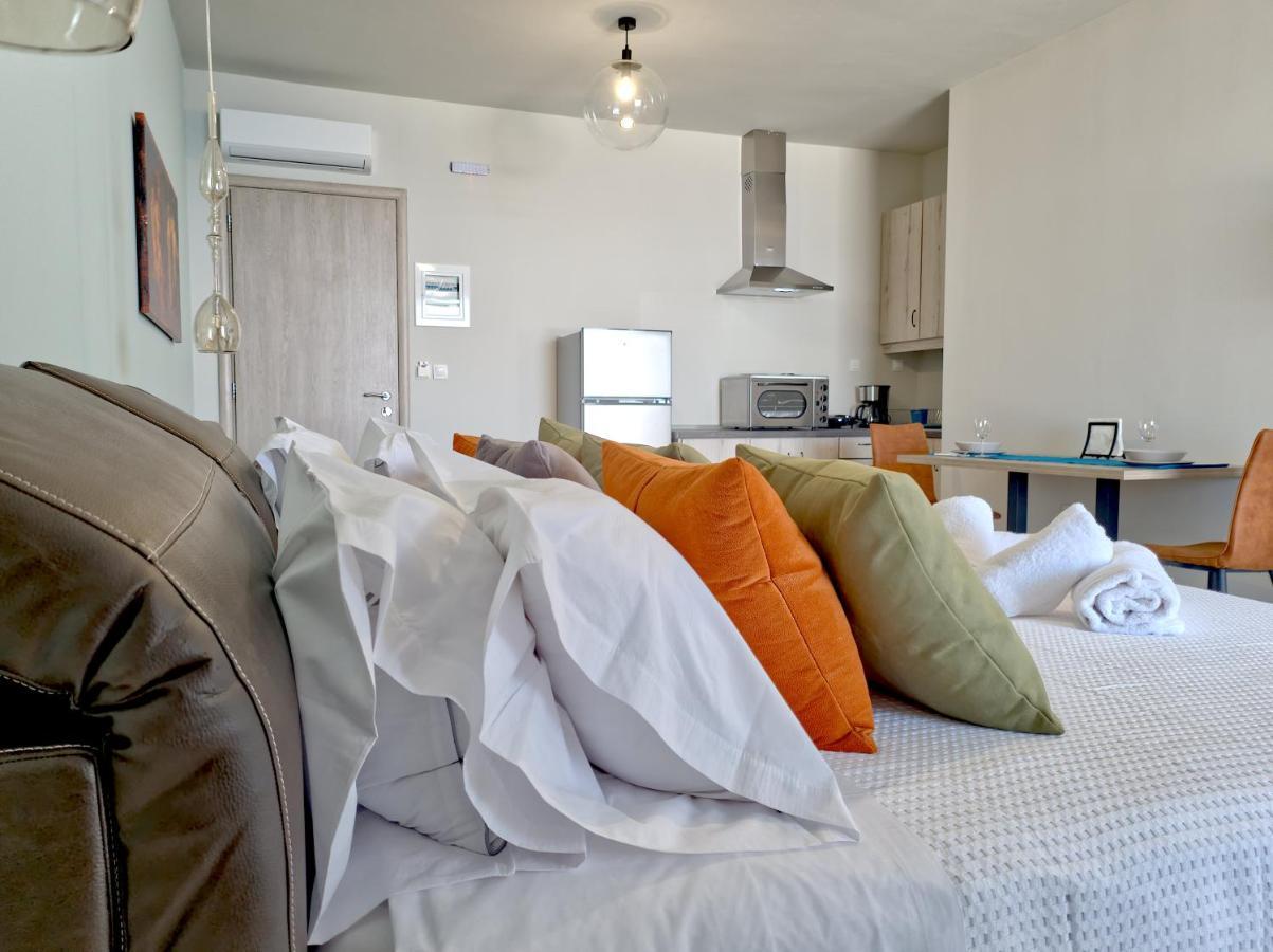 Epipleon Luxury Suites -105- Δωμάτιο 35Τμ Με Βεράντα 35Τμ Μπροστά Στη Θάλασσα Nafpaktos Exterior foto